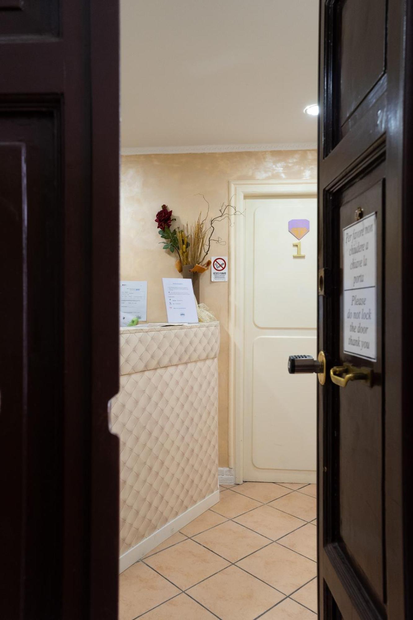 Domus Premuda Bed & Breakfast โรม ภายนอก รูปภาพ